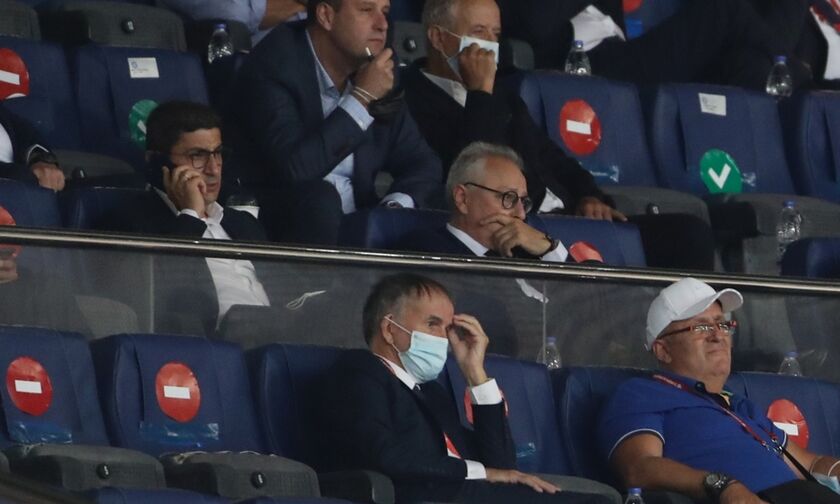 Γιατί εμφανίστηκε... απροειδοποίητα στο ΟΑΚΑ, στο 15ο λεπτό ο Αυγενάκης