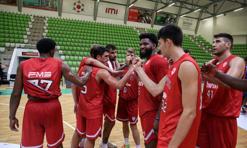 Live Streaming: Η παρουσίαση της νέας φανέλας του Ολυμπιακού (14.30)