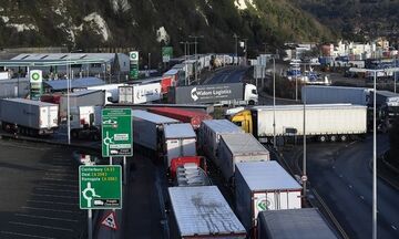 Βρετανία: Προσωρινή βίζα εργασίας σε 5.000 οδηγούς φορτηγών λόγω προβλημάτων ανεφοδιασμού