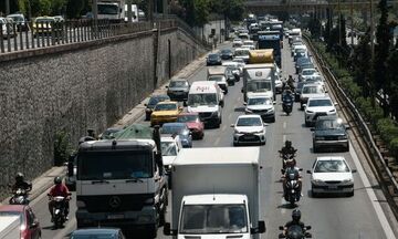 Κίνηση στους δρόμους: Κλειστό το ρεύμα ανόδου στον Κηφισό μετά από τροχαίο