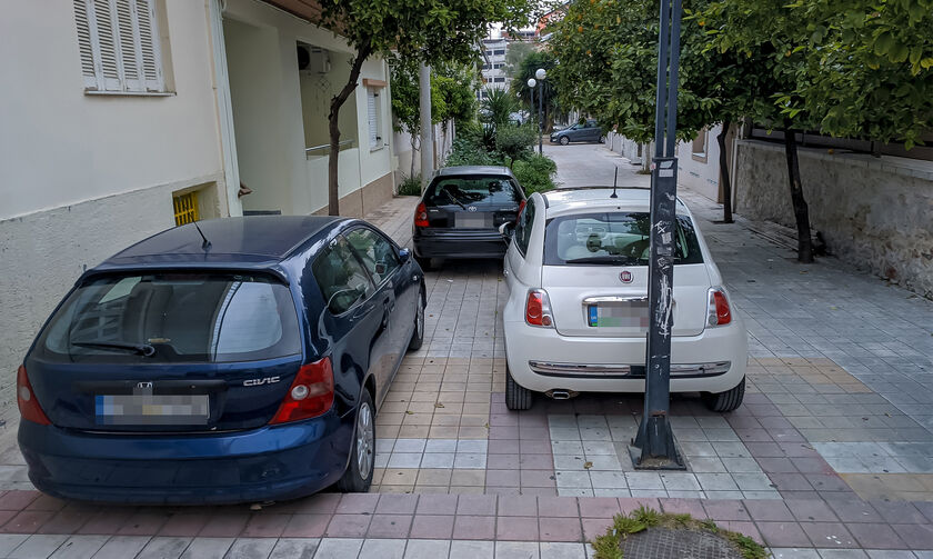 Καρέκλες για... σίγουρο πάρκινγκ – Τι προβλέπει ο ΚΟΚ