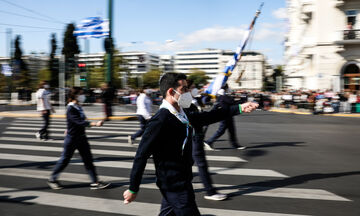 Αθήνα: Ολοκληρώθηκε η μαθητική παρέλαση