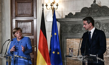 Μέρκελ: «Απαίτησα πολλά από τους Έλληνες, ζωντανές οι σχέσεις Γερμανίας - Ελλάδας»
