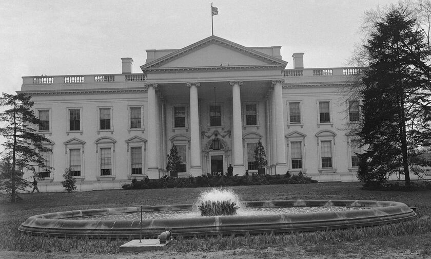 «Το θλιβερό σπίτι με τις κολόνες»: Η περιήγηση στο εσωτερικό του Λευκού Οίκου το 1961