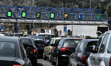 Ηλεκτρονικά διόδια: Με το χιλιόμετρο θα πληρώνουν οι οδηγοί - Πότε ξεκινάει η λειτουργία τους