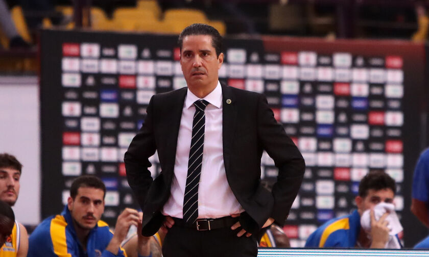 Ολυμπιακός-Μακάμπι 90-73: Σφαιρόπουλος: «Ήταν δύσκολο να ανατραπεί η κατάσταση»