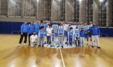 Εθνική μπάσκετ Ανδρών: Χαμόγελα και θερμές ευχές από παιδιά του Χολαργού (pics)