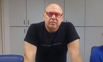 Ελεύθερος ο Κώστας Ραπτόπουλος μετά την σύλληψη του για βιαιοπραγία κατά πανελίστα των εκπομπών του 
