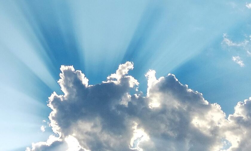 Καιρός: Χιονοπτώσεις στα δυτικά και βόρεια ορεινά - 25 βαθμοί Κελσίου στο Νότιο Αιγαίο!