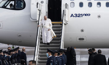 Έφτασε στην Αθήνα ο Πάπας Φραγκίσκος (vid)