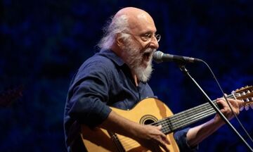 Τα 200 χρόνια ελληνικού τραγουδιού με τον Διονύση Σαββόπουλο