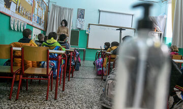 Ηράκλειο: Εκτός σχολείων παραμένουν 24 παιδιά από τους αρνητές του κορονοϊού γονείς τους 