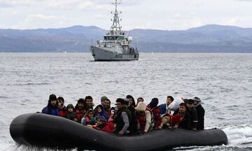 Φολέγανδρος: Σώος εντοπίστηκε ένας άνδρας μετά τη βύθιση σκάφους με μετανάστες