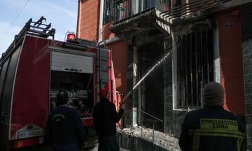 Φωτιά σε σπίτι στο Μεταξουργείο - Στο νοσοκομείο δύο παιδιά