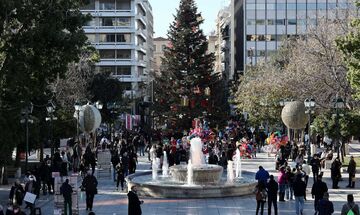Κορονοϊός: Προς νέο αρνητικό ρεκόρ με περίπου 27.000 κρούσματα