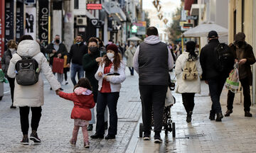 Χειμερινές εκπτώσεις: Ανοικτά και σήμερα (16/1) τα καταστήματα 