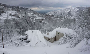 «Ελπίδα»: Στα λευκά η Ελλάδα (pics)