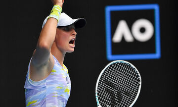 Australian Open: Δύσκολα η Σβιόντεκ, η Κόλινς έβαλε τέλος στο «όνειρο» της Κορνέ (highlights)