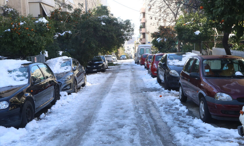 Μελίσσια: Τραγικός θάνατος ηλικιωμένου που γλίστρησε στον πάγο πηγαίνοντας στο φαρμακείο (vid)