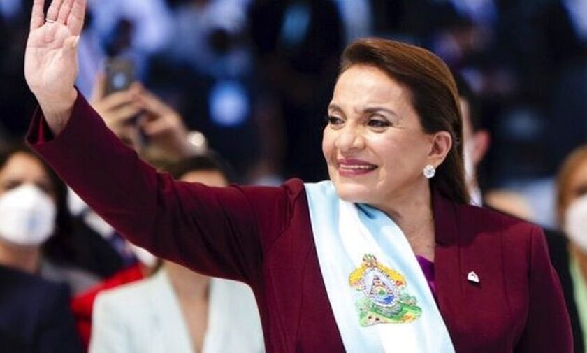 Ονδούρα: Η Σιομάρα Κάστρο έγινε η πρώτη γυναίκα που αναλαμβάνει την προεδρία της χώρας