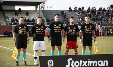 ΠΑΟΚ Β' - Ολυμπιακός Β': Με φανέλες «Μην με χτυπάτε άλλο» οι παίκτες των δύο ομάδων (vid)