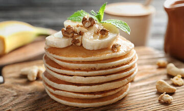 Pancakes μπανάνας με πρωτεΐνη για χορταστικό πρωινό