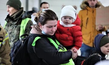Πόλεμος στην Ουκρανία: Στα δύο εκατομμύρια ο αριθμός των προσφύγων σε μόλις 12 μέρες (pic)