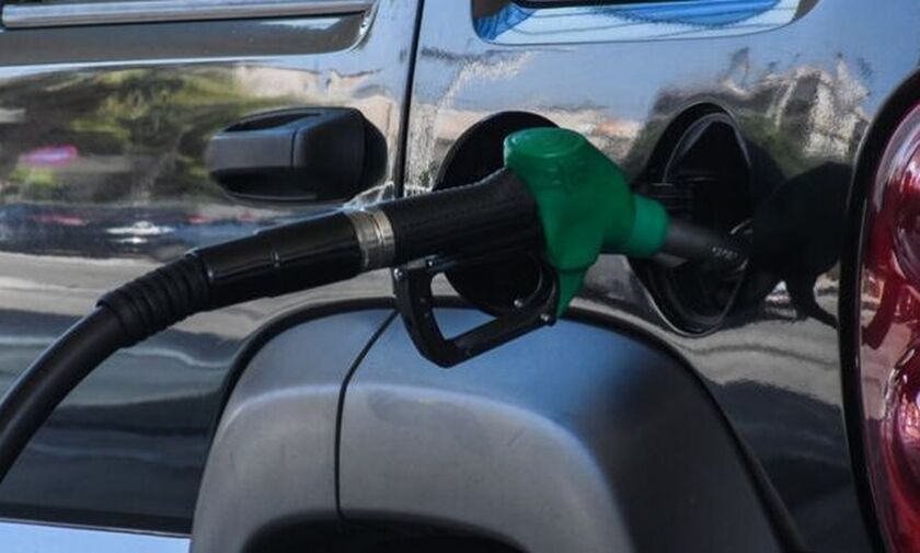 Ασμάτογλου: «Στα 2,5 ευρώ το λίτρο η βενζίνη μέχρι το τέλος της εβδομάδας»