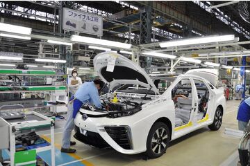 Η Toyota φρενάρει την παραγωγή αυτοκινήτων