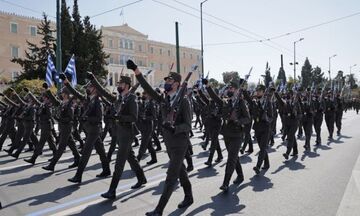 25η Μαρτίου: Εντυπωσιακή η παρέλαση για τα 201 χρόνια από την Επανάσταση του 1821 (pics)