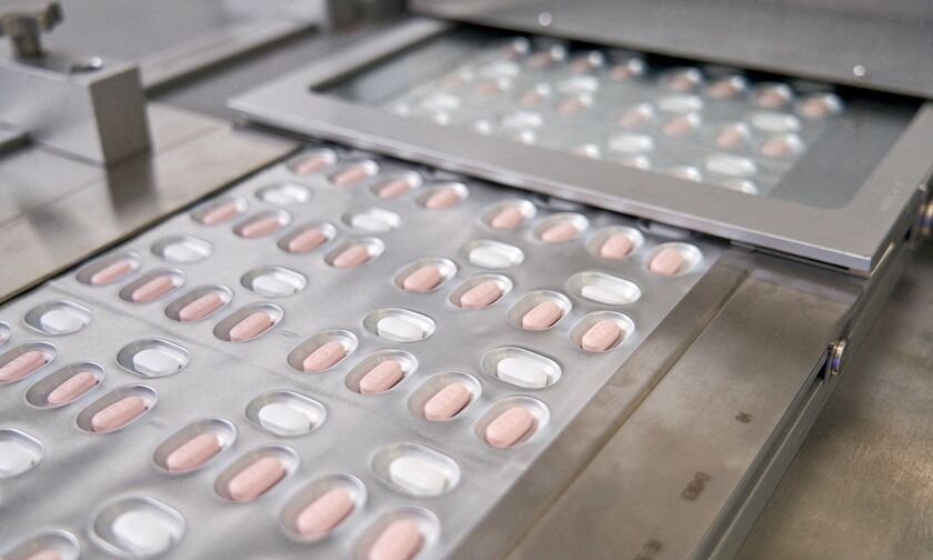 Κορονοϊός: Διαθέσιμα από Δευτέρα 28 Μαρτίου τα χάπια της Pfizer