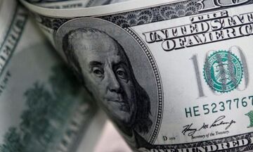 Απειλείται η παγκόσμια κυριαρχία του δολαρίου; Οι παραλληλισμοί με τη στερλίνα