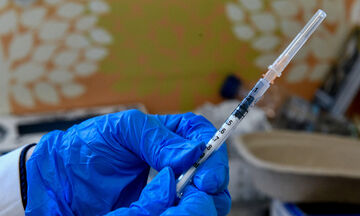Γκάγκα: Προς τέταρτη δόση εμβολίου για όλους από τον Σεπτέμβριο