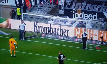 Bundesliga: Ακτιβιστές δέθηκαν στα δοκάρια στο Άιντραχτ - Φράιμπουργκ! (pic)