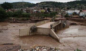Οι μεγαλύτερες πλημμύρες στην ιστορία της Νότιας Αφρικής: Περισσότεροι από 300 οι νεκροί