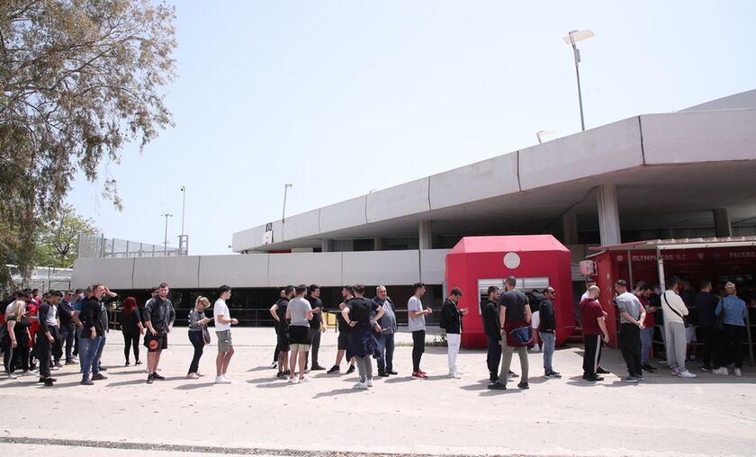 Ολυμπιακός - Μονακό: Κόκκινη τρέλα για ένα εισιτήριο - Θέμα χρόνου το sold-out!