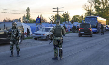 Ζελένσκι: «Διασώθηκαν περισσότεροι από 300 άμαχοι από το Azovstal»