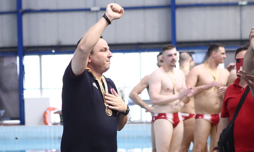 Έκλαψε ο Βλάχος: «Ο Ολυμπιακός θα είναι πάντα στην καρδιά μου»