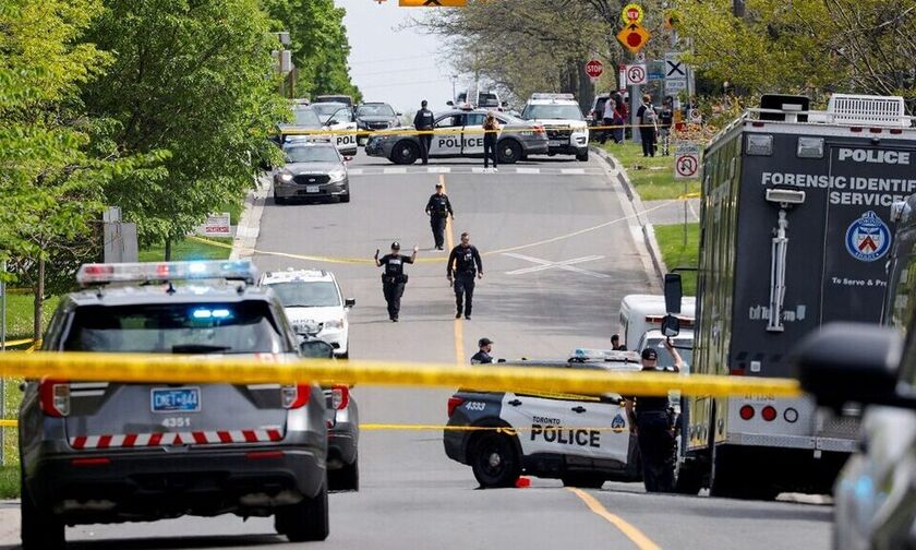 Τορόντο: Αστυνομικοί σκότωσαν ένοπλο που βάδιζε κοντά σε σχολεία