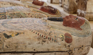 Αίγυπτος: Εκατοντάδες σαρκοφάγοι και αγάλματα είδαν το  φως του ήλιου!