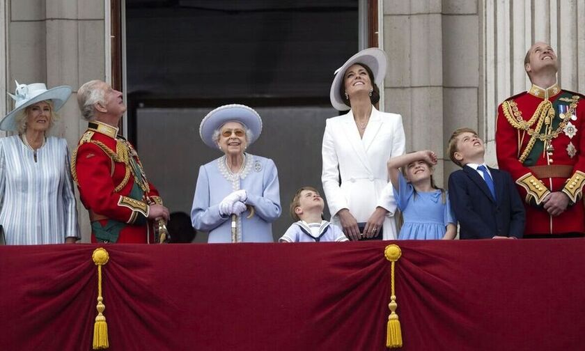 Βασίλισσα Ελισάβετ: Δεν θα παραστεί στη λειτουργία της Παρασκευής για το Πλατινένιο Ιωβηλαίο της 