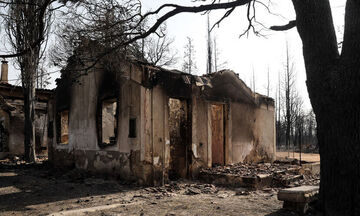 Φωτιά στη Βαρυμπόμπη: Καλούνται 107 αξιωματικοί της Πυροσβεστικής ως ύποπτοι