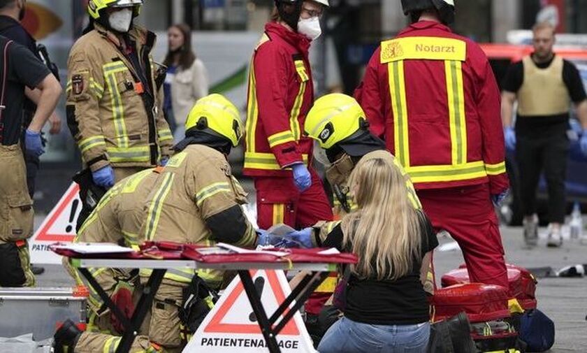 Βερολίνο: Όχημα έπεσε πάνω σε πλήθος - Ένας νεκρός και αρκετοί τραυματίες