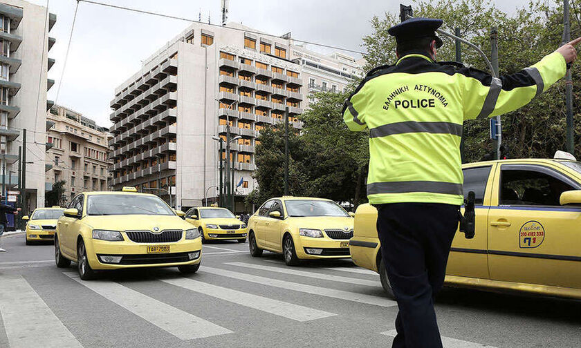 Μοναστηράκι: Χειροπέδες σε ταξιτζή 