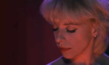 Πέθανε η Τζούλι Κρουζ, η φωνή πίσω από το θέμα του «Twin Peaks»