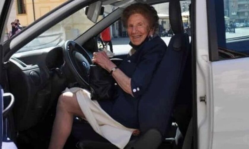Η εκατοντάχρονη Ιταλίδα οδηγός που ανανέωσε το δίπλωμά της για δύο χρόνια!
