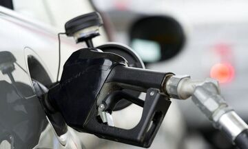 Fuel Pass: Έρχεται αύξηση επιδότησης και δικαιούχων