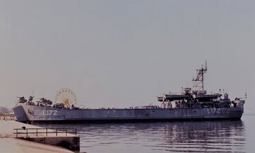 Κύπρος 1974: Πώς το αρματαγωγό «Λέσβος» μπέρδεψε τους Τούρκους και χτύπησαν δικά τους πλοία