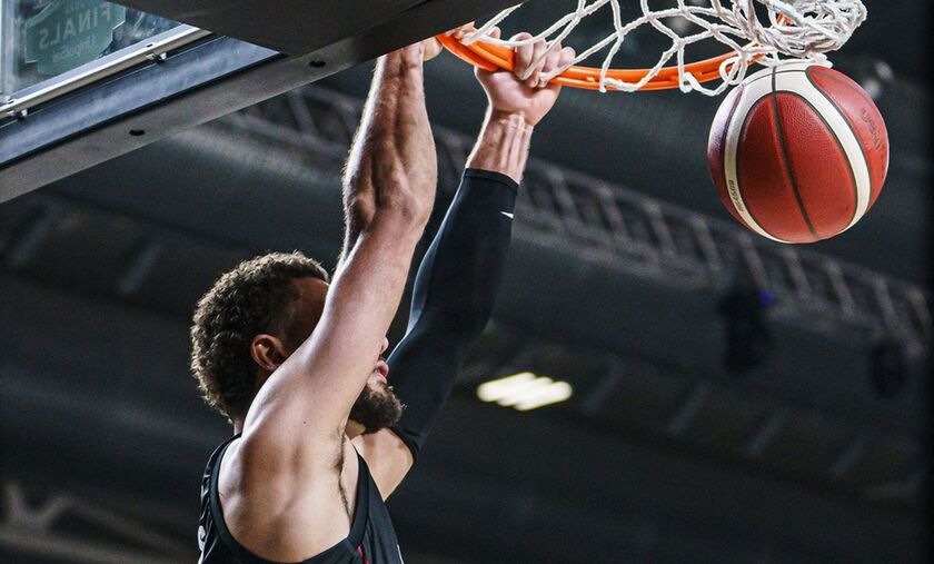 Βίρτους Μπολόνια - Αρμάνι Μιλάνο 84-78