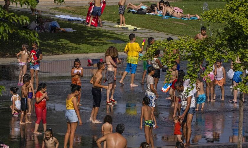 Καύσωνας στη Ευρώπη: Θερμοκρασίες ρεκόρ στη Γαλλία, ξηρασία στην Ιταλία, καίγεται η Ισπανία